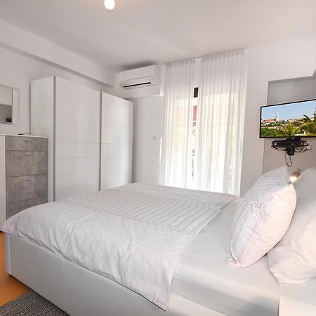 Apartment Sambris No 1 Vrsar Eksteriør billede