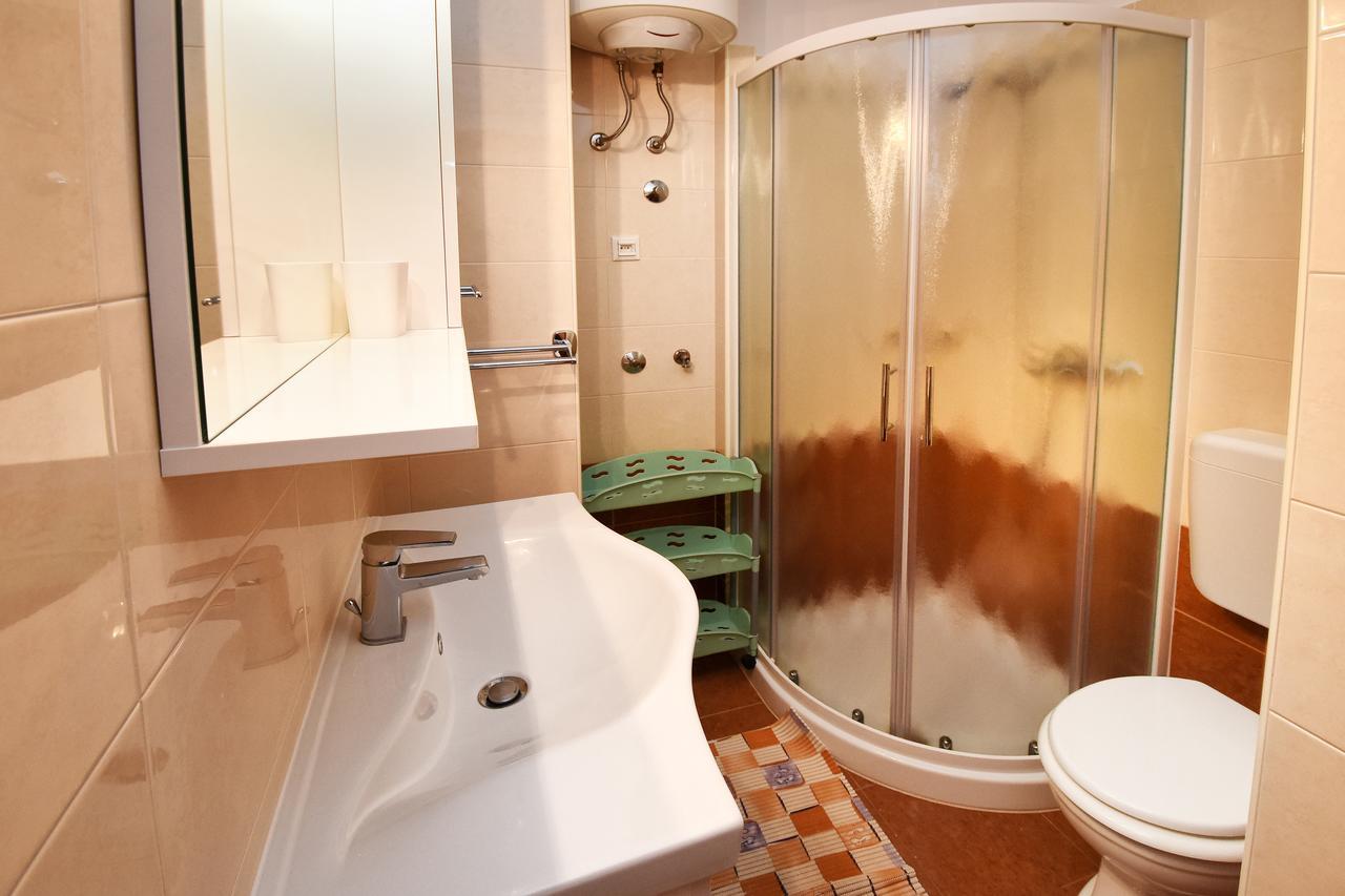Apartment Sambris No 1 Vrsar Eksteriør billede